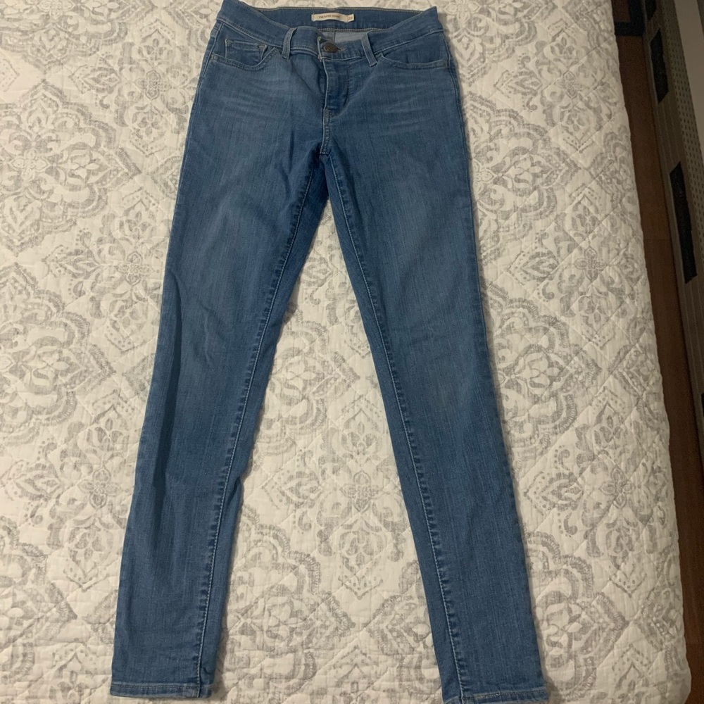 Levi’s 710 Super Skinny Jeans 26